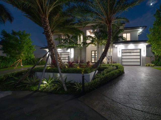 Home for sale at 2880 NE 9th Street - photo 6836455