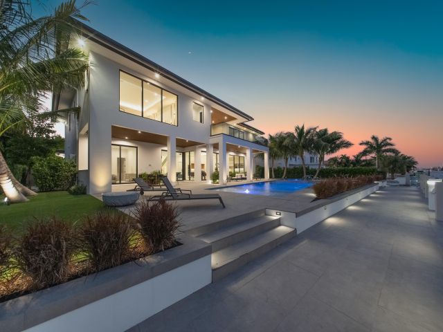 Home for sale at 2880 NE 9th Street - photo 6836465