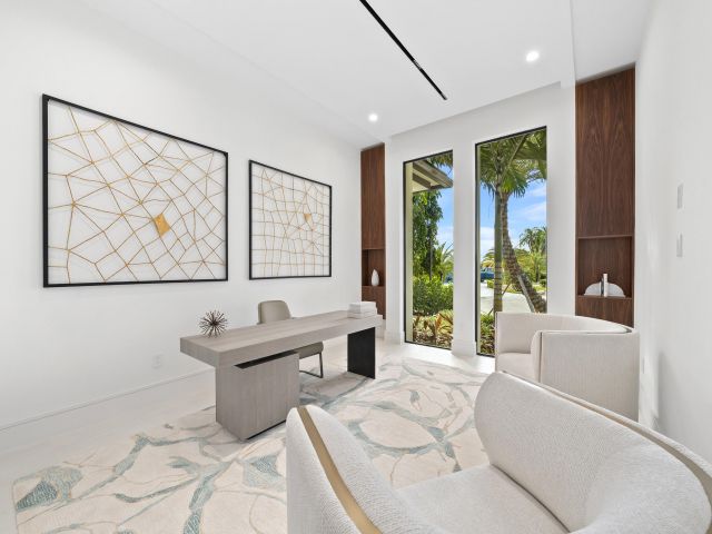 5-bedroom home for sale in Pompano Beach - 2880 NE 9th Street - MondialRealty