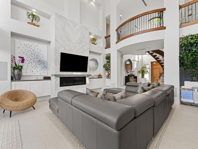 Home for sale at 941 Iris Drive - photo 6871266