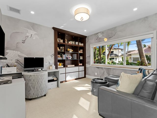 Home for sale at 941 Iris Drive - photo 6871273