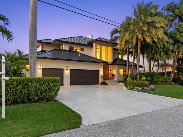 Home for sale at 941 Iris Drive - photo 6871280