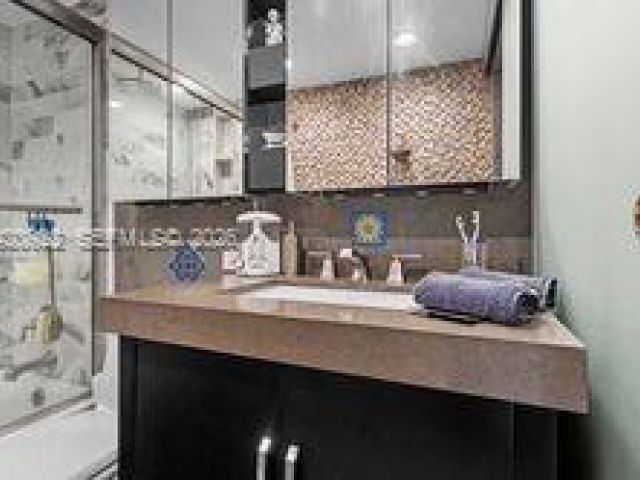 Apartment for sale  Unit #17D - photo 7445427