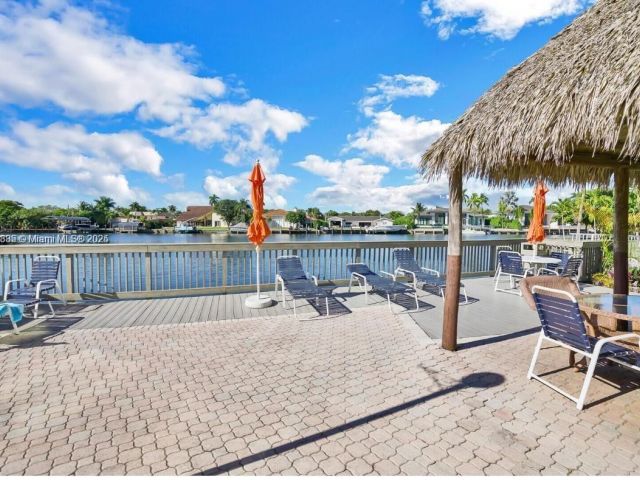 2-bedroom home for sale in Hallandale Beach - 1951 Atlantic Shores Blvd 8 - MondialRealty