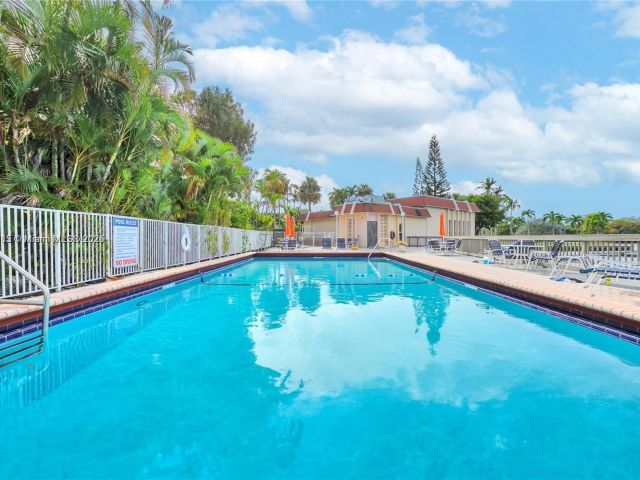 2-bedroom home for sale in Hallandale Beach - 1951 Atlantic Shores Blvd 8 - MondialRealty