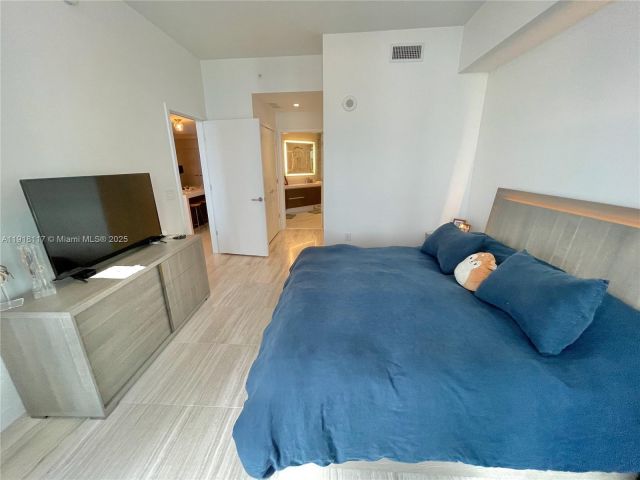 Apartment for sale  Unit #2605 - photo 6829222