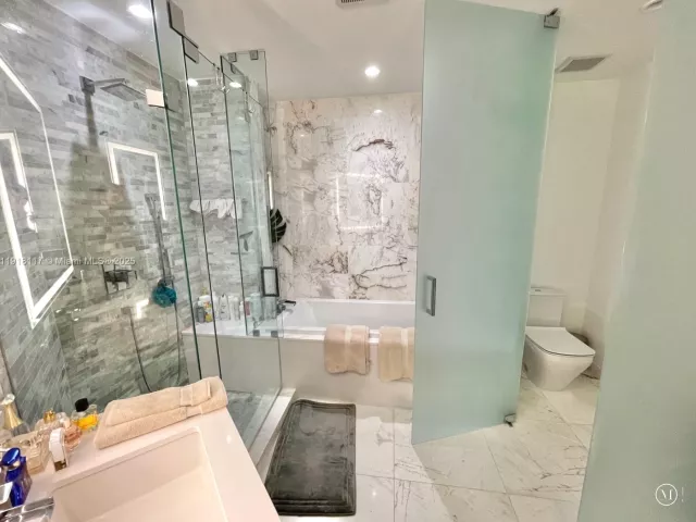 1-bedroom condo for sale in Miami - 851 NE 1st Ave 2605 - MondialRealty