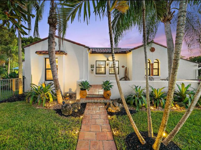 Home for rent at 400 33rd Street - photo 6833114