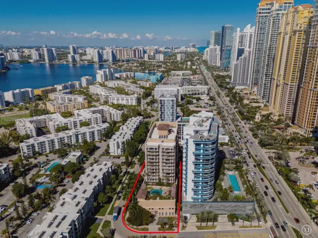 2-bedroom condo for rent in Sunny Isles Beach - 17555 E Atlantic Blvd 1005 - MondialRealty