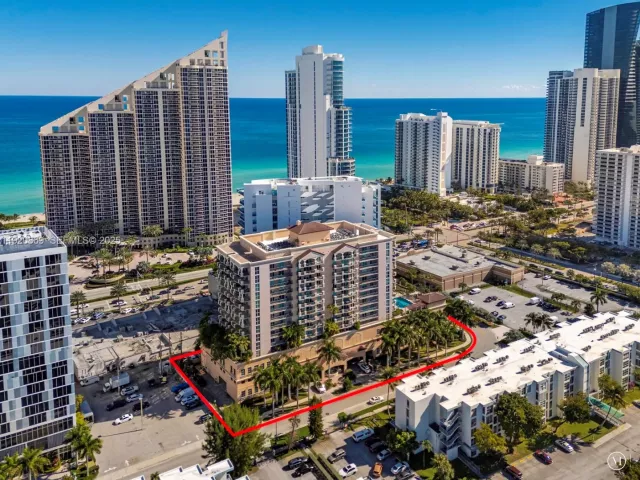 2-bedroom condo for rent in Sunny Isles Beach - 17555 E Atlantic Blvd 1005 - MondialRealty