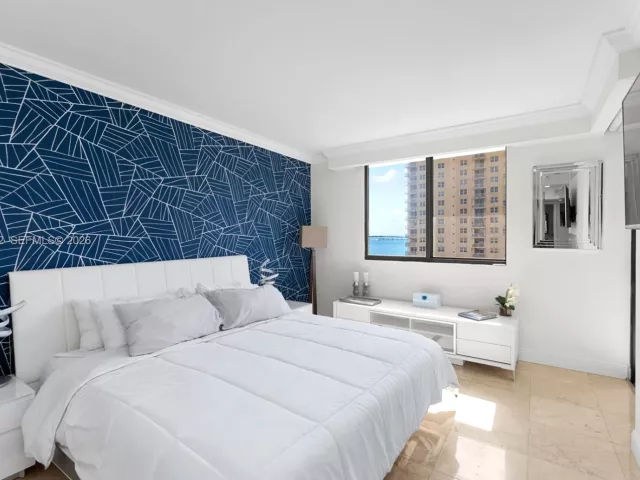 2-bedroom condo for sale in Miami - 520 Brickell Key Dr A1207 - MondialRealty