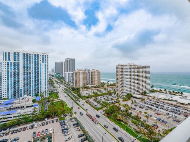 Apartment for rent  Unit #17H - photo 7430349