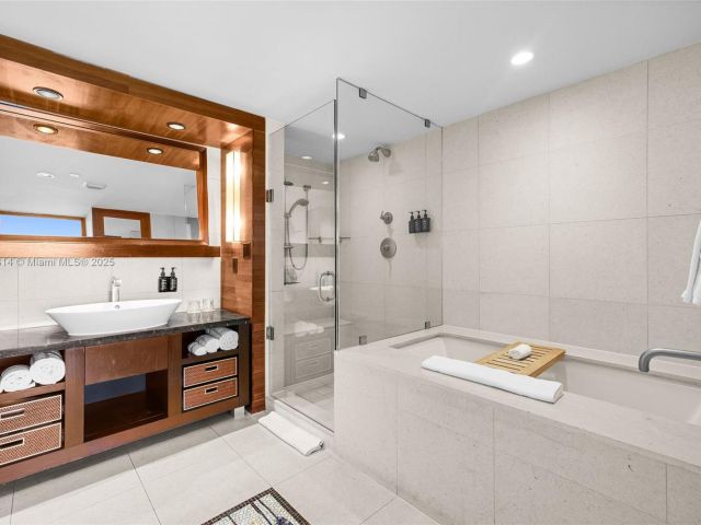 Apartment for sale  Unit #822(Door#) 805 (Legal#) - photo 6832306