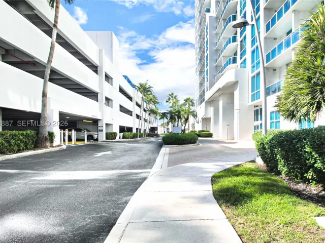1-bedroom condo for sale in Hallandale Beach - 1945 S Ocean Dr 1410 - MondialRealty