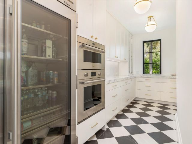 Home for sale at 302 E Lakewood Road - photo 6853858