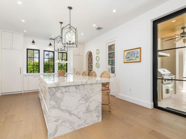 Home for sale at 302 E Lakewood Road - photo 6853863