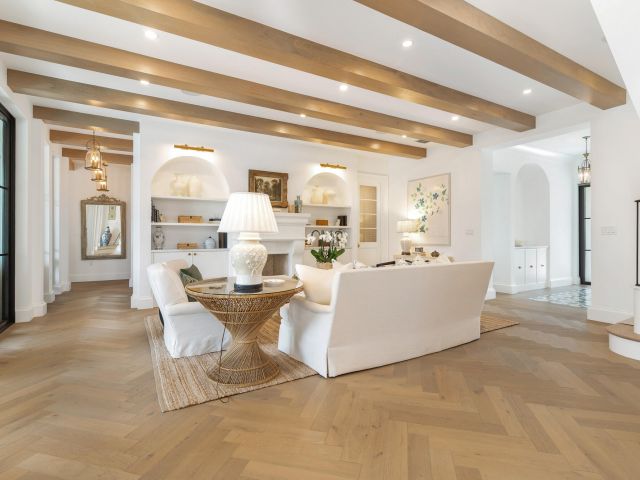 Home for sale at 302 E Lakewood Road - photo 6853873