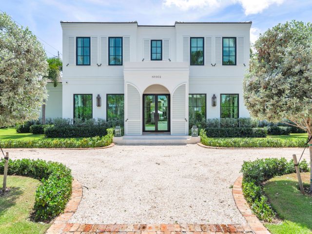 Home for sale at 302 E Lakewood Road - photo 6853876