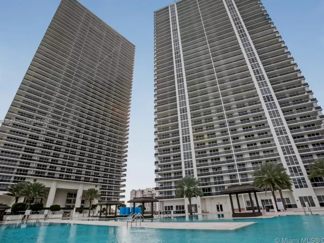 3-bedroom condo for rent in Hallandale Beach - 1850 S Ocean Dr 3107 - MondialRealty