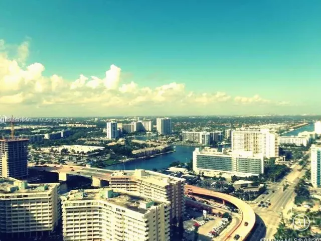 3-bedroom condo for rent in Hallandale Beach - 1850 S Ocean Dr 3107 - MondialRealty