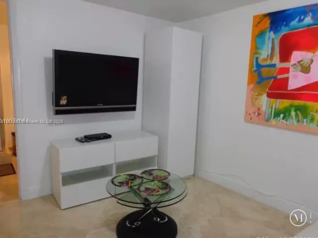 3-bedroom condo for rent in Hallandale Beach - 1850 S Ocean Dr 3107 - MondialRealty
