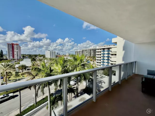 2-bedroom condo for rent in Hallandale Beach - 3140 S Ocean Dr 512 - MondialRealty