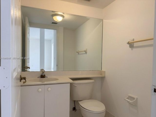 Home for rent at 11541 NW 68th Ter 11541 - photo 7485201