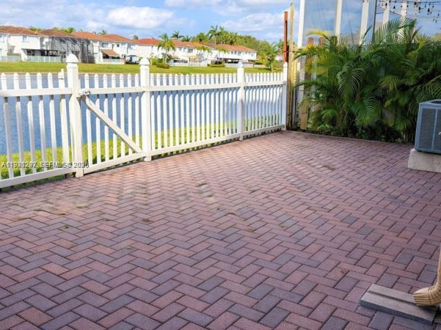 Home for rent at 11541 NW 68th Ter 11541 - photo 7485205