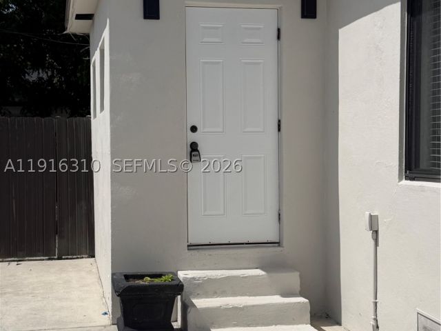 2-bedroom home for sale in Hallandale Beach - 107 W Pembroke Rd - MondialRealty