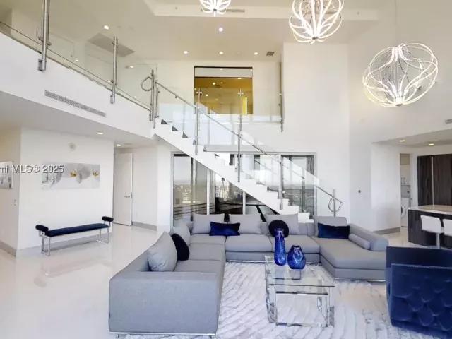 3-bedroom condo for sale in Sunny Isles Beach - 18555 COLLINS AVE 4804 - MondialRealty