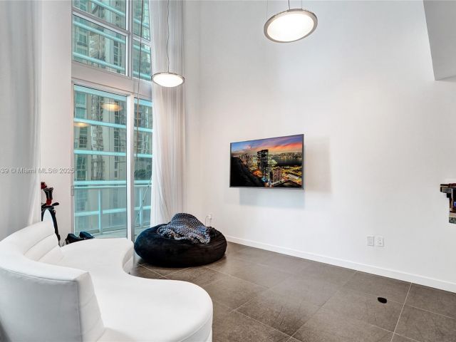 Apartment for sale  Unit #L-1206 - photo 7437221