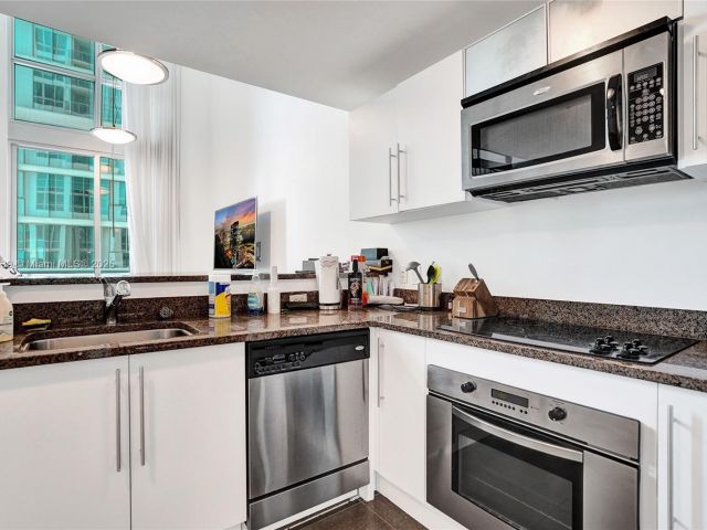 Apartment for sale  Unit #L-1206 - photo 7437229