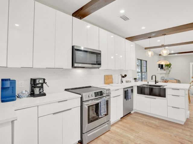 Home for rent at 727 S Fernwood Drive S - photo 6834472