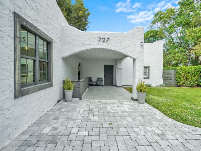 Home for rent at 727 S Fernwood Drive S - photo 6834482