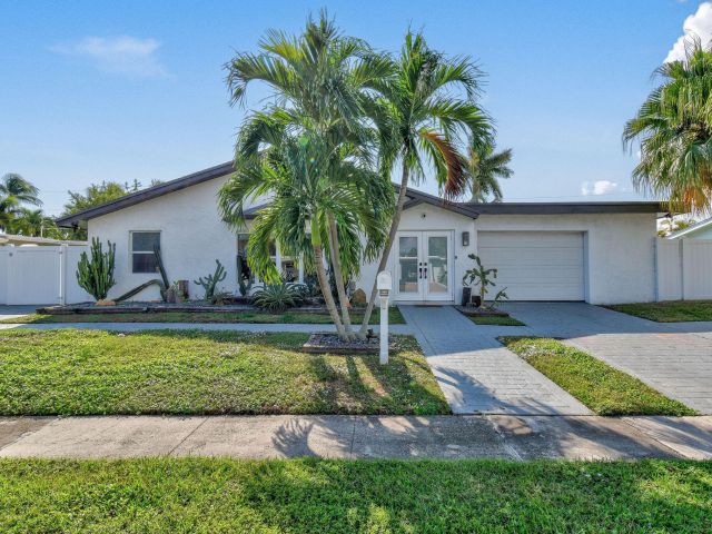 Home for sale at 912 SE 15th Court - photo 6848288