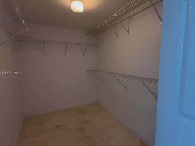 3-bedroom condo for rent in Miami - 1155 Brickell Bay Dr PH104 - MondialRealty