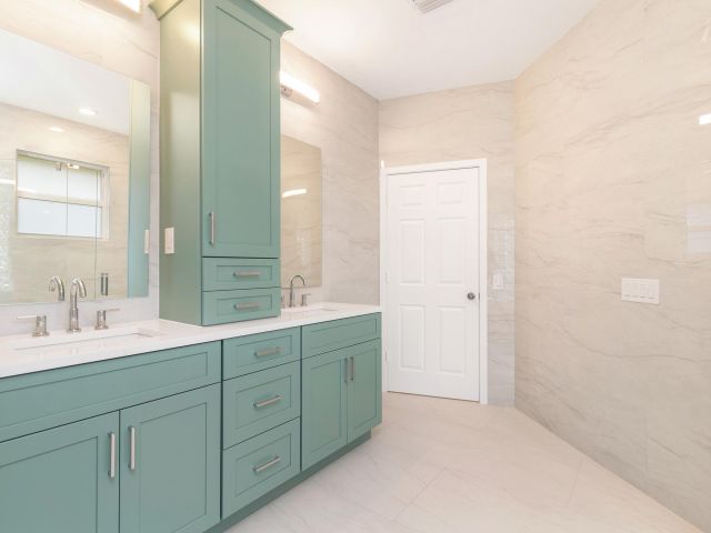 Home for sale at 3317 Embassy Drive - photo 6837956