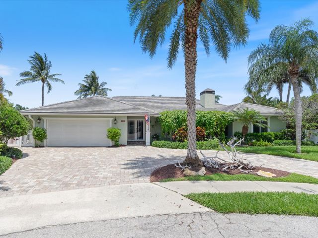Home for rent at 830 NE Boca Bay Colony Drive - photo 6836070
