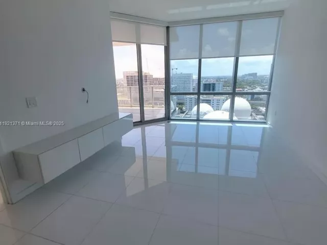 2-bedroom condo for sale in Miami - 851 NE 1st Ave 2008 - MondialRealty