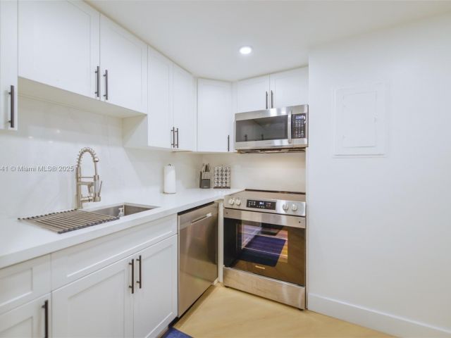 Apartment for rent  Unit #1962 - photo 6835914