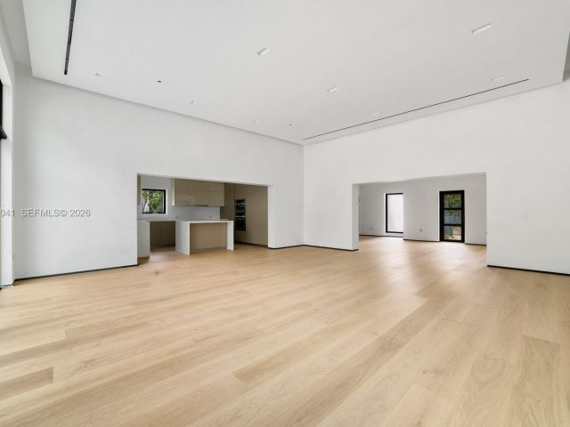 Home for sale at 1520 W 22nd St - photo 7521216