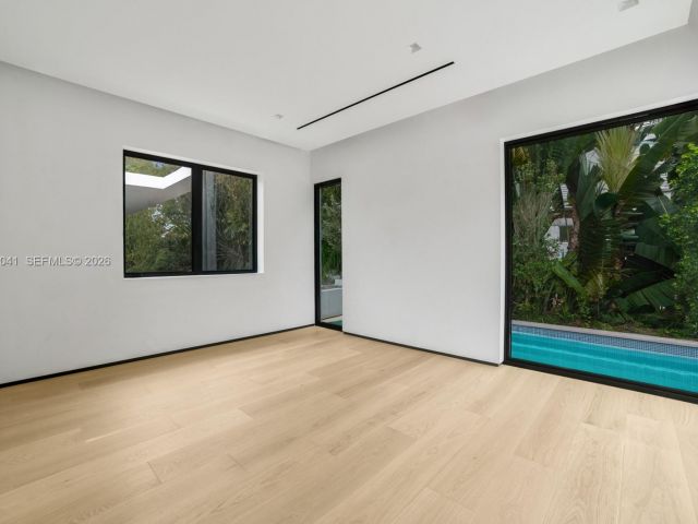 Home for sale at 1520 W 22nd St - photo 7521219