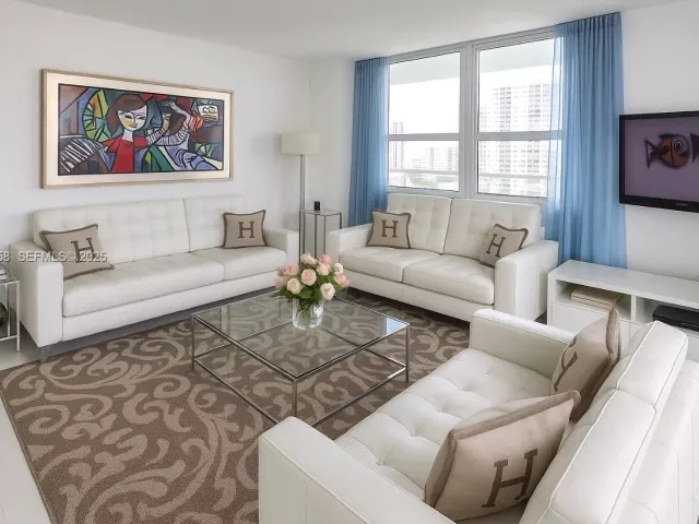 2-bedroom condo for sale in Miami Beach - 650 West Ave 2801 - MondialRealty