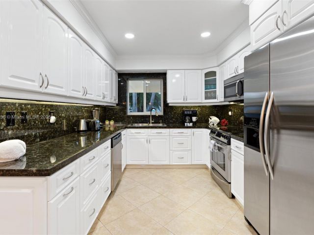 Home for sale at 290 Tropic Dr - photo 6833509