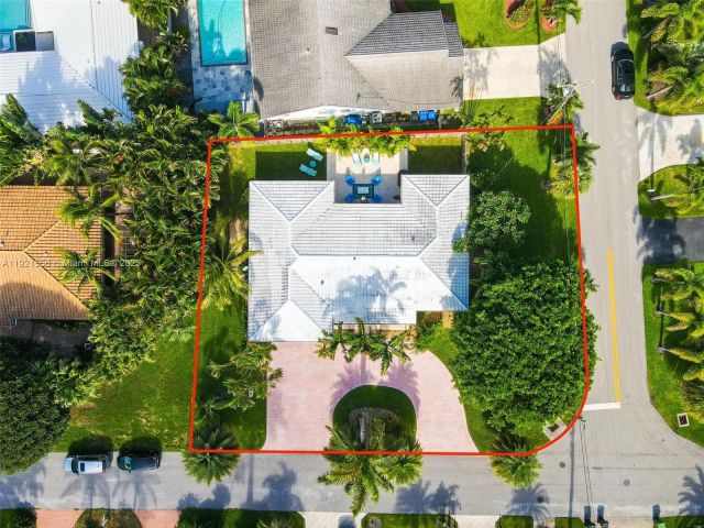 Home for sale at 290 Tropic Dr - photo 6833527