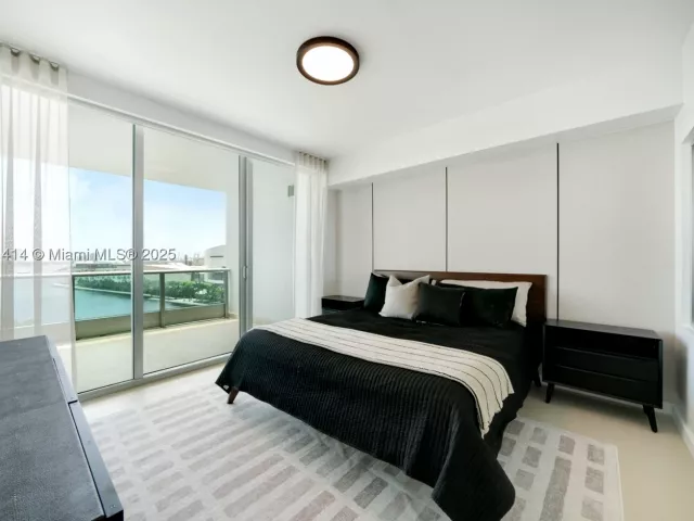 2-bedroom condo for rent in Miami - 900 Biscayne Blvd 905 - MondialRealty