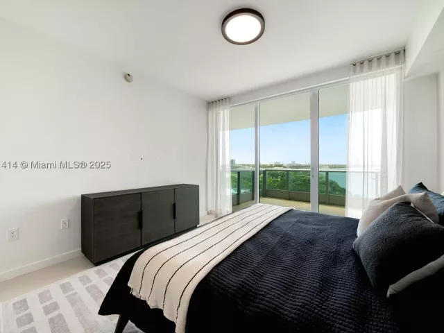 2-bedroom condo for rent in Miami - 900 Biscayne Blvd 905 - MondialRealty