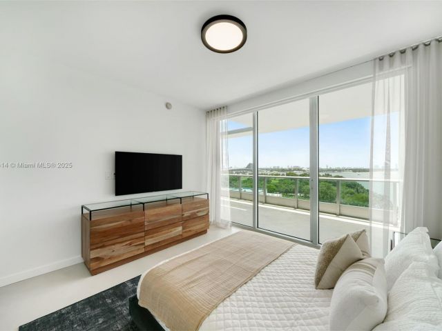 Apartment for rent  Unit #905 - photo 6835773