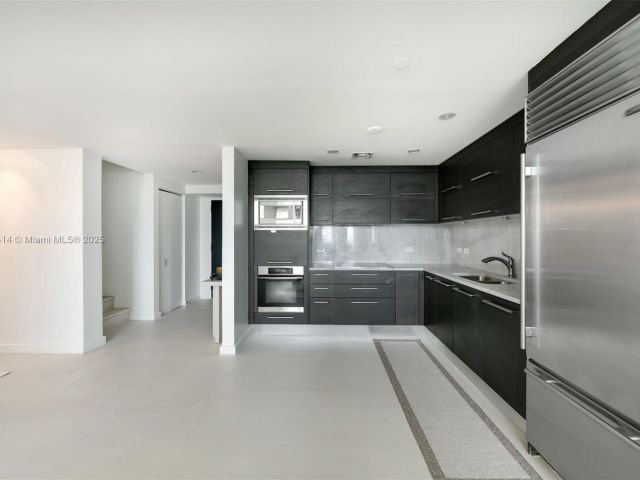 Apartment for rent  Unit #905 - photo 6835779