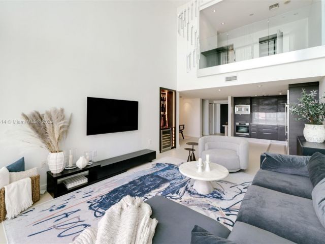 Apartment for rent  Unit #905 - photo 6835781